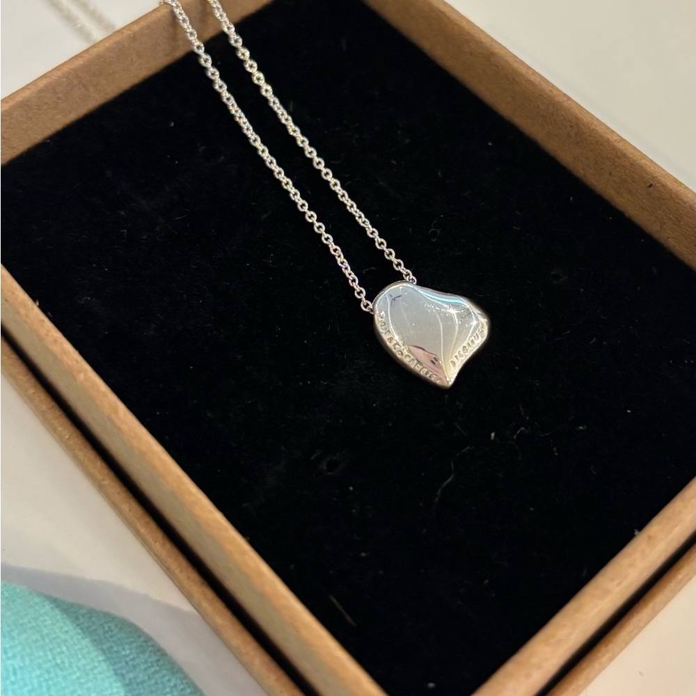 AUTH Tiffany & Co. Silver Full Heart Necklace